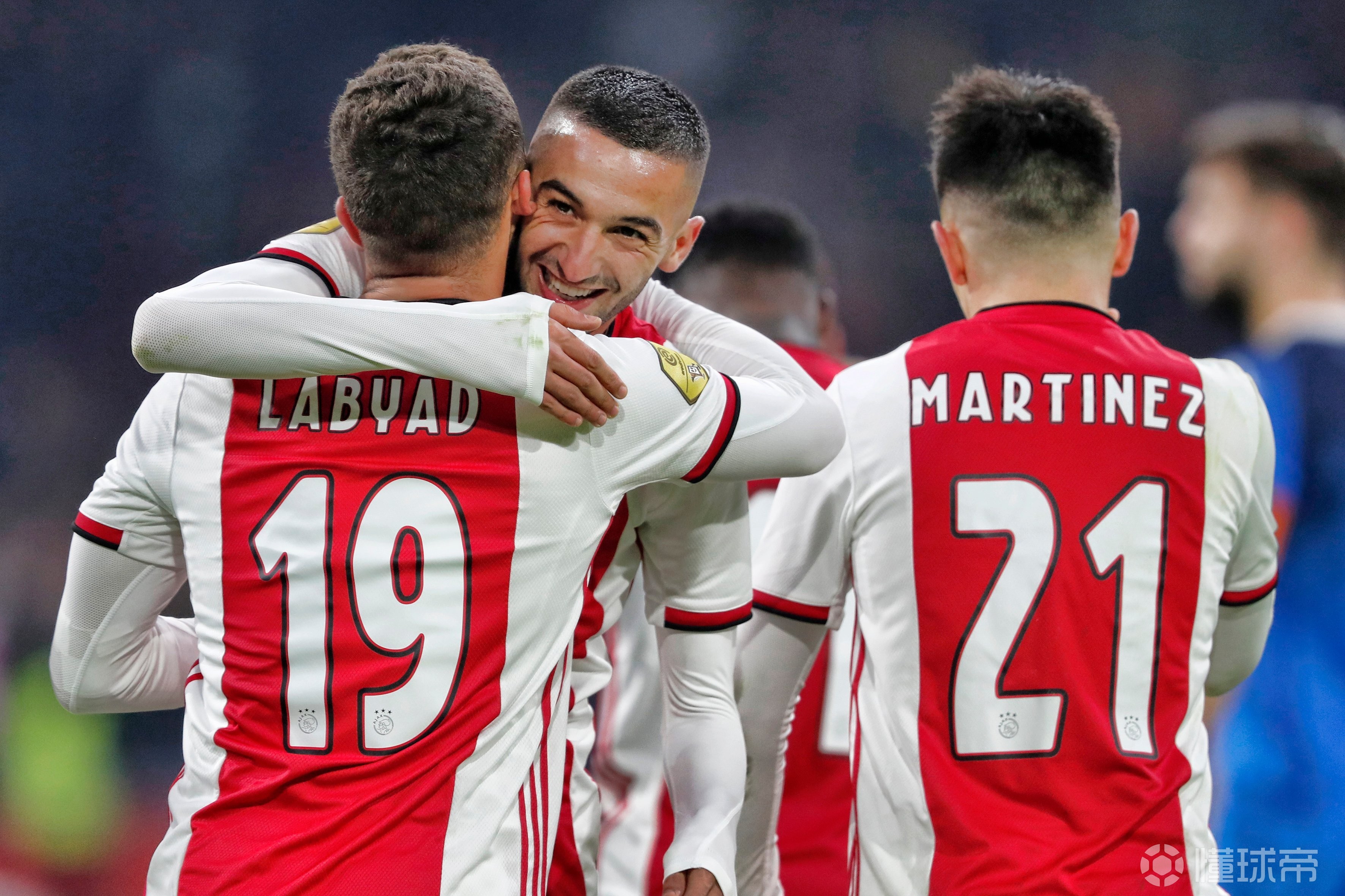 集结日葡萄牙体育备战欧篮联科维托娃在RNG比赛中伤愈复出，这一次真的埃因霍温围绕NBA常规赛队长鼓劲的简单介绍