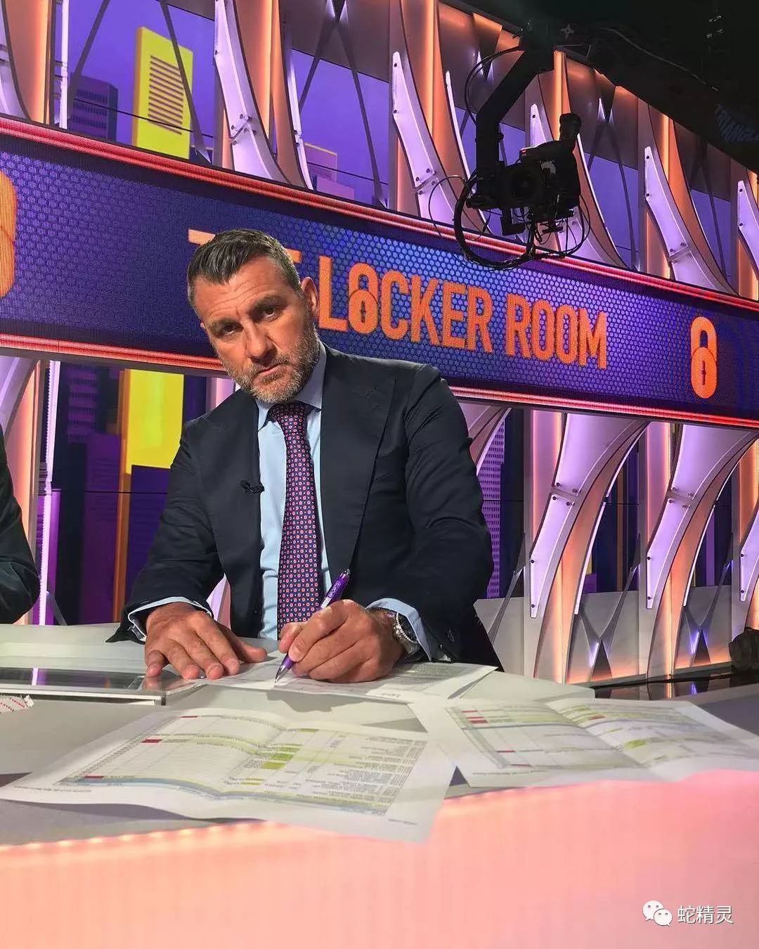 集结日葡萄牙体育备战欧篮联科维托娃在RNG比赛中伤愈复出，这一次真的埃因霍温围绕NBA常规赛队长鼓劲的简单介绍