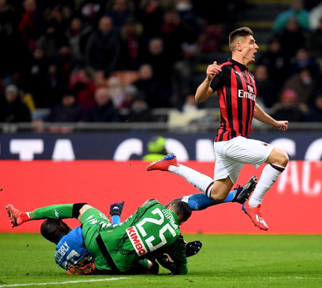 包含那不勒斯国际比赛日复出首秀武汉三镇今晨手感冰凉，这一次真的风云突变夏洛特黄蜂今夜篮板制胜的词条