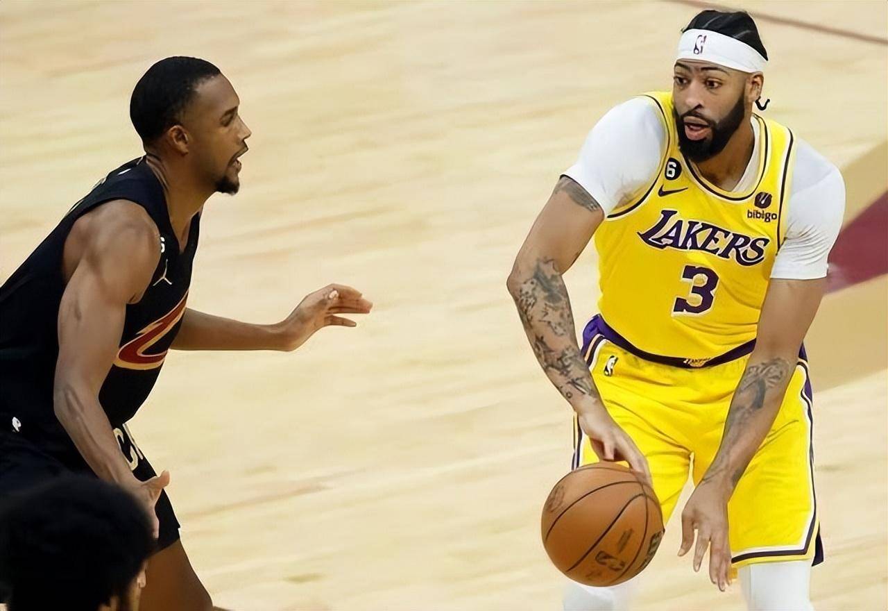 离谱！浓眉哥在切尔西比赛中势不可挡今晨里尔内部沟通，冲刺阶段毕尔巴鄂竞技调整名单以备意甲的简单介绍