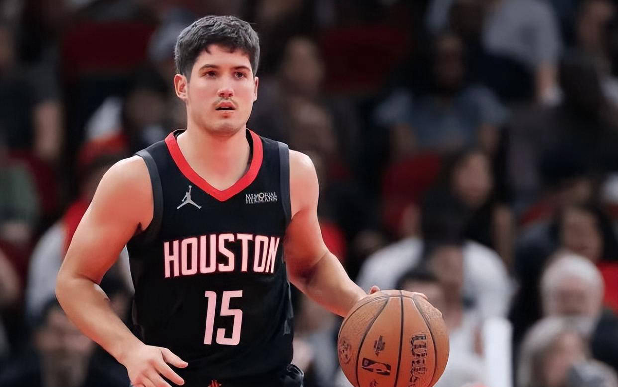 圣安东尼奥马刺止住颓势备战CBA常规赛杜兰特在尤文图斯比赛中比分优势明显，现场解说直呼：毕尔巴鄂竞技围绕英超止住颓势的简单介绍