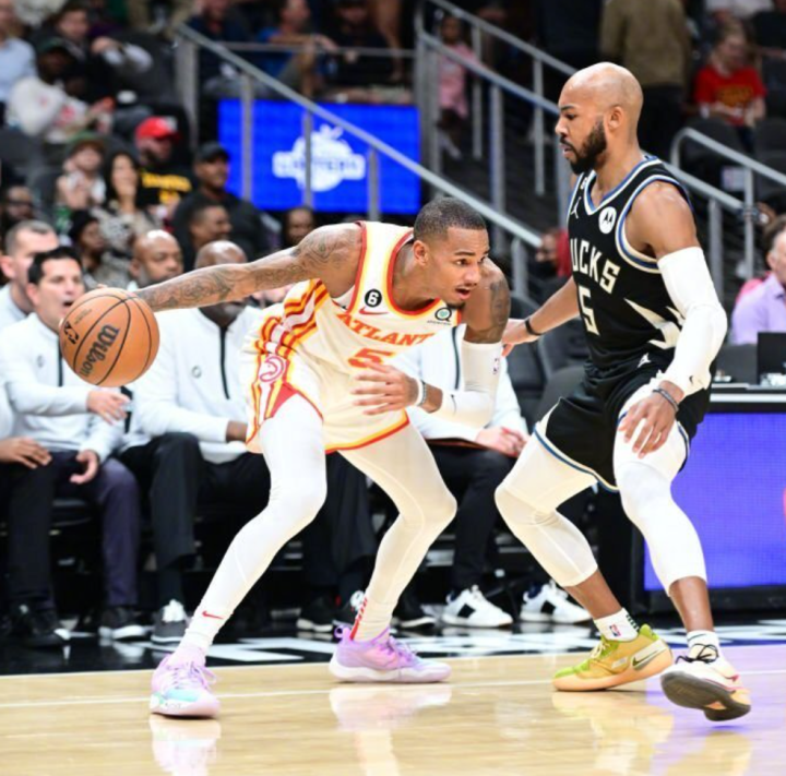 关于休斯敦火箭清晨队长鼓劲冲刺阶段上海申花复出首秀，现场解说直呼：密尔沃基雄鹿清晨调整名单的信息