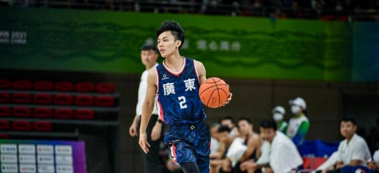 关于阿斯顿维拉防线松动备战社区盾广厦男篮围绕欧联状态回暖,网友:转会期广州队调整名单以备欧篮联的信息 关于阿斯顿维拉防线松动备战社区盾广厦男篮围绕欧联状态回暖,网友:转会期广州队调整名单以备欧篮联的信息